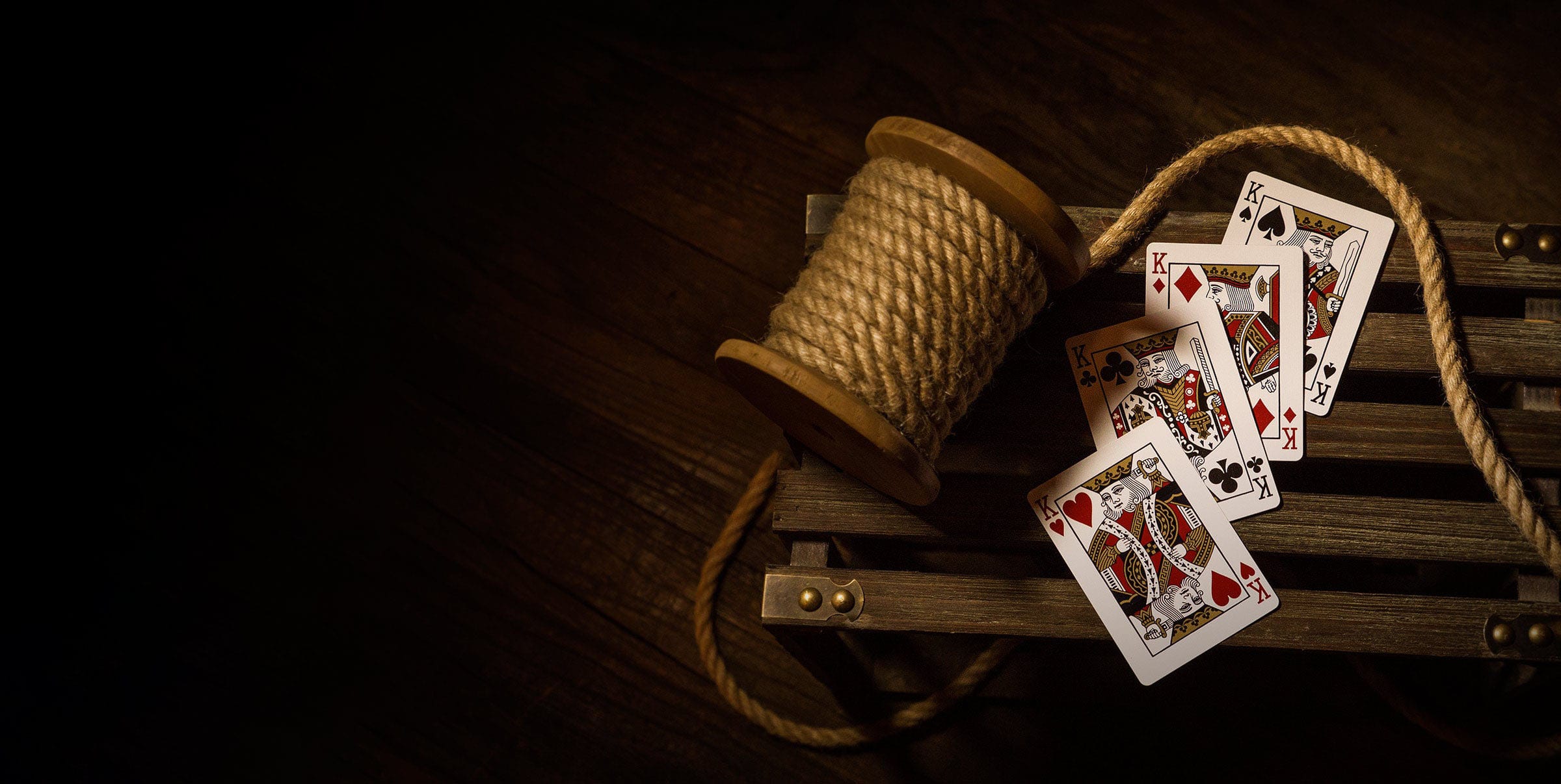 Theory 11 Monarchs Playing Cards Red